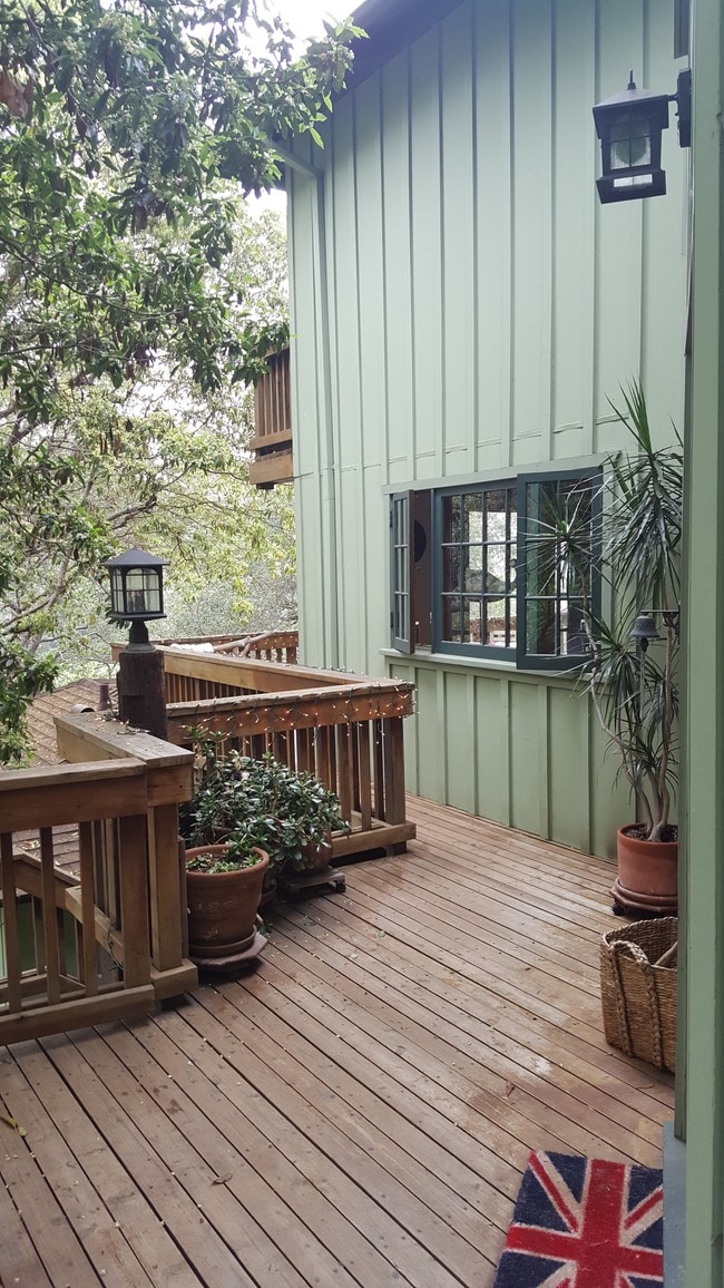 Entrance deck - 8440 Yucca Trl