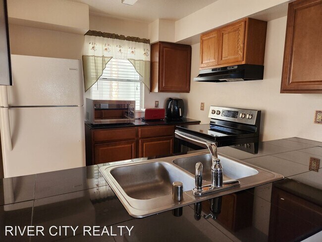 Building Photo - 2 br, 2 bath House - 2052 MESQUITE LANE #201