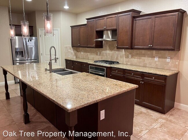 Foto del edificio - 3 br, 2 bath House - 7306 W. San Jose Avenue