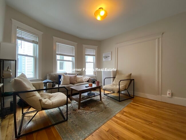 Building Photo - 6 Westminster Ave