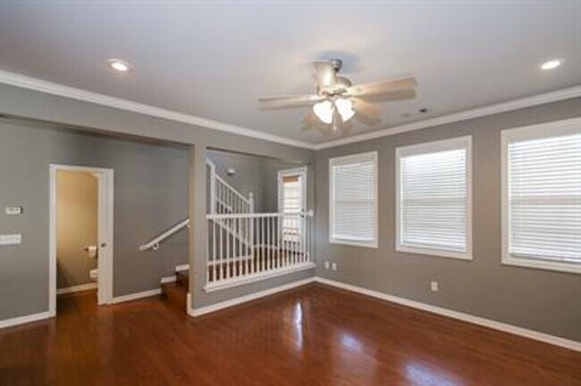 Foto del edificio - Beautiful 3 Bed/3 Bath in Fayetteville!