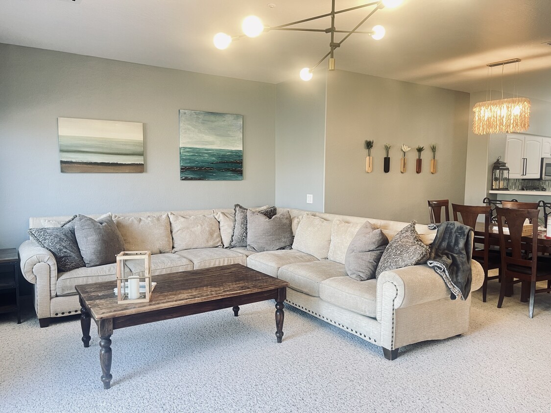 Foto principal - 525 N Miller Rd