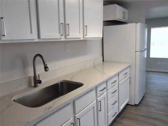 Foto del edificio - 4214 E Palifox St