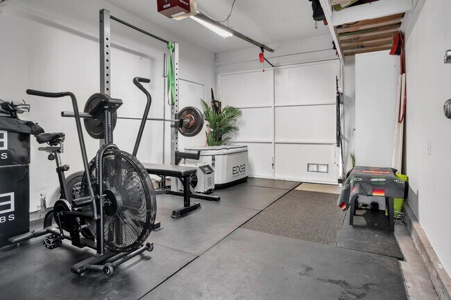 Foto del edificio - 4666 Mission Ave