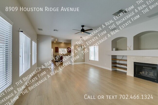 Foto del edificio - 8909 Houston Ridge Ave