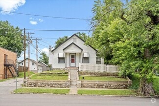 Building Photo - 711 S 5th St