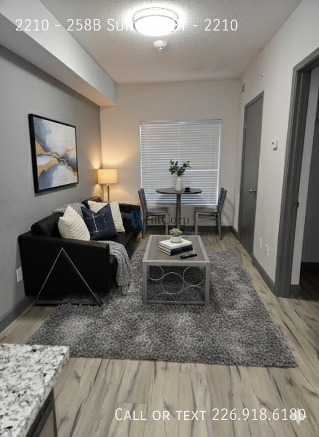 Building Photo - 258B-258B Sunview St