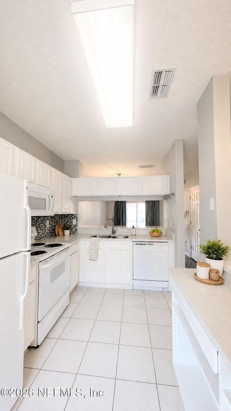 Foto del edificio - 12311 Kensington Lakes Dr