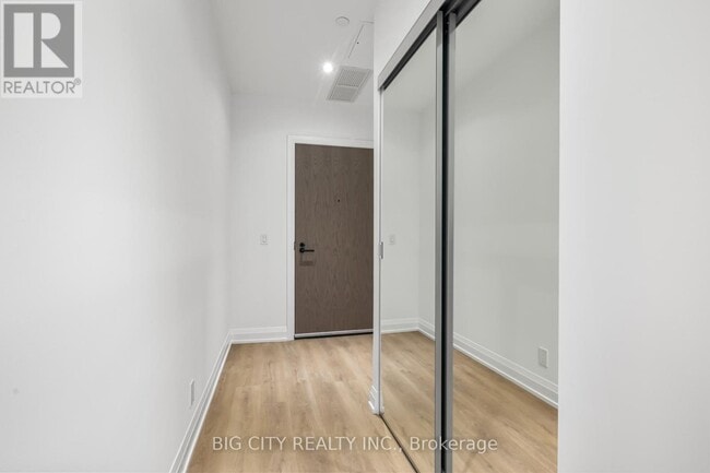 Building Photo - 36 Brentcliffe Rd