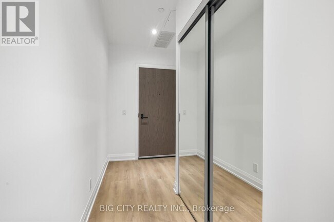 Photo du bâtiment - 36 Brentcliffe Rd