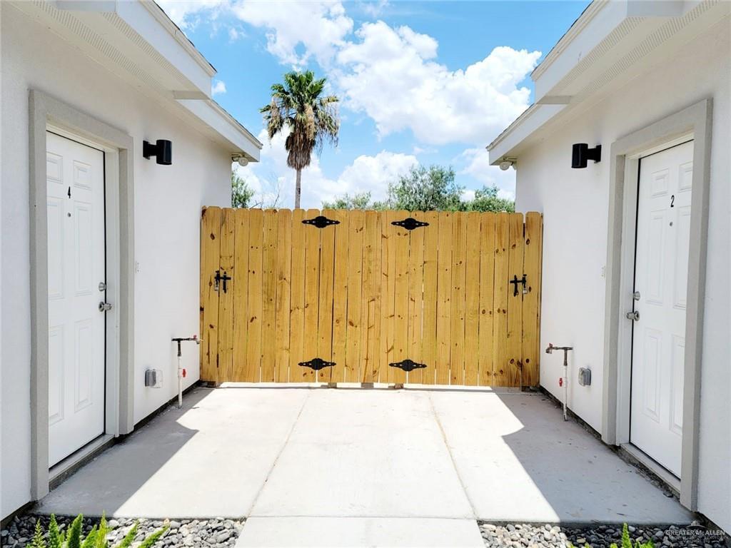 Building Photo - 5808 Sandpiper Ave