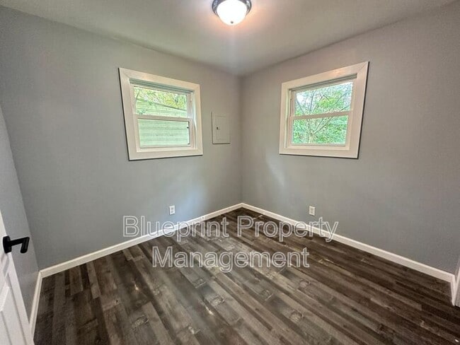 Building Photo - 1812 Crescent Ave