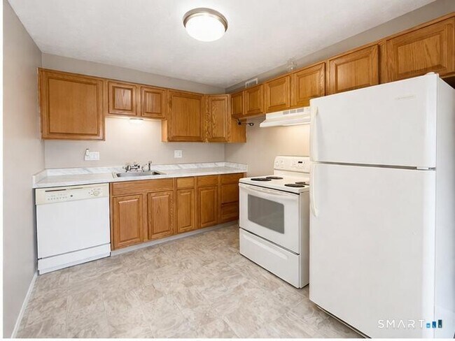 Foto del edificio - 210 Towne House Rd