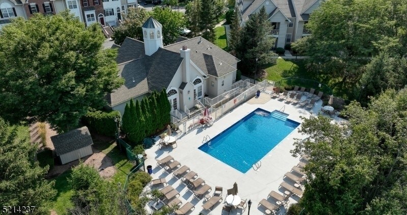 Foto principal - 420 Cambridge Dr