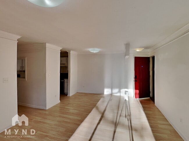 Foto del edificio - 7992 Shady Oak Trail