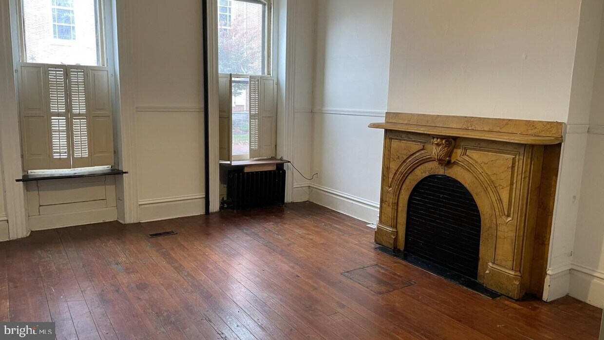 280 S Main St Unit APT. 2, Chambersburg, PA 17201 Apartment for Rent