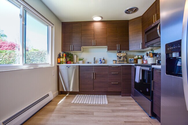 Recentlu renovated kitchen with all new appliances - 2525 13th Ave W