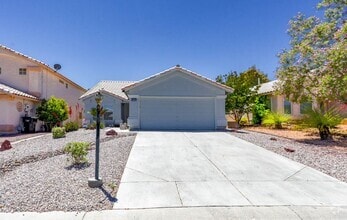 Building Photo - 4921 Cedar Lawn Way