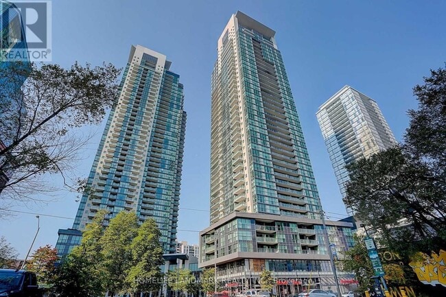 Building Photo - 5168-5168 Yonge St