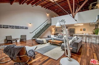 Building Photo - 1046 Princeton Dr