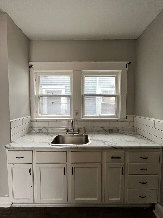 Foto del edificio - 3889 W.33rd