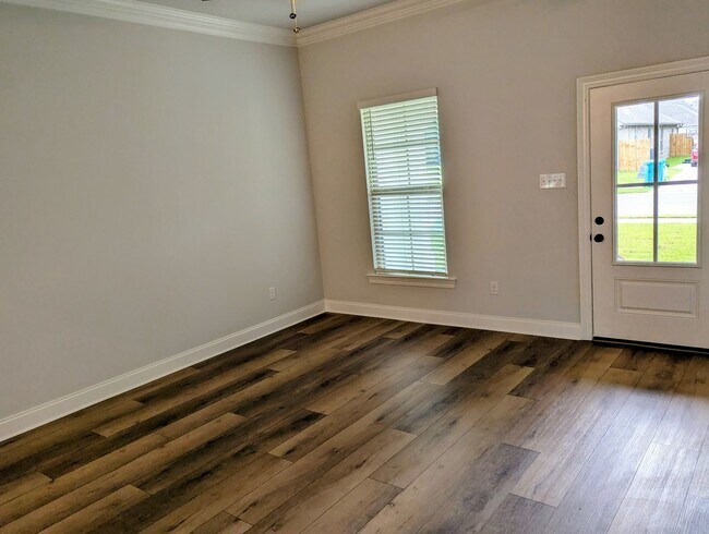 Foto del edificio - 143 Ridley Ln
