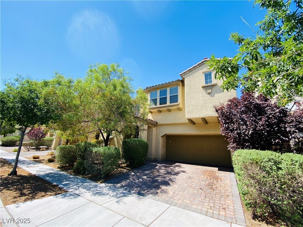 Foto principal - 8428 Bellery Ave