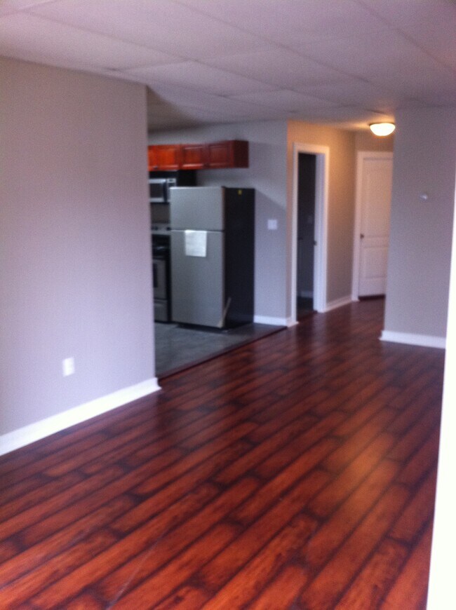 Building Photo - 419 Cedar Ave
