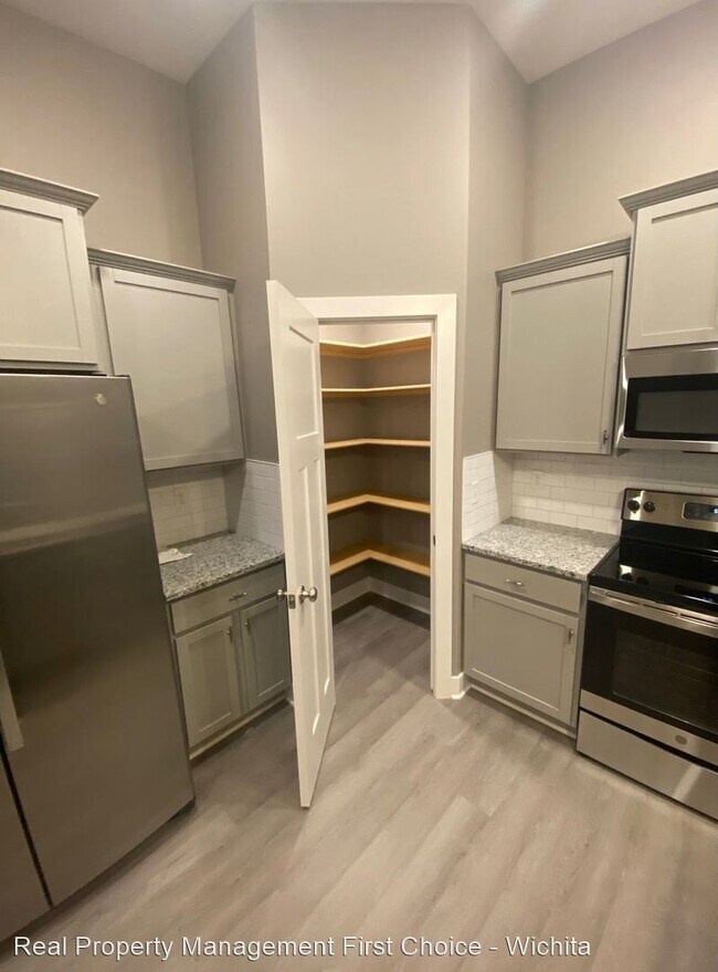 Building Photo - 3 br, 2 bath House - 3318 W 45th St S