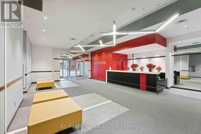 Building Photo - 324 Laurier Ave W