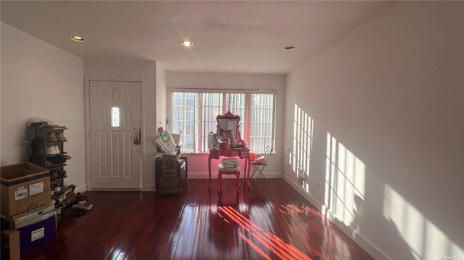 Foto del edificio - 49 Latourette Ln