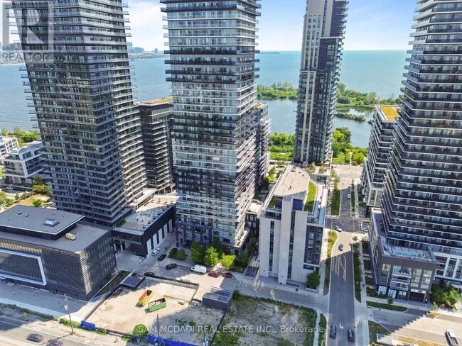 Building Photo - 56 Annie Craig Dr