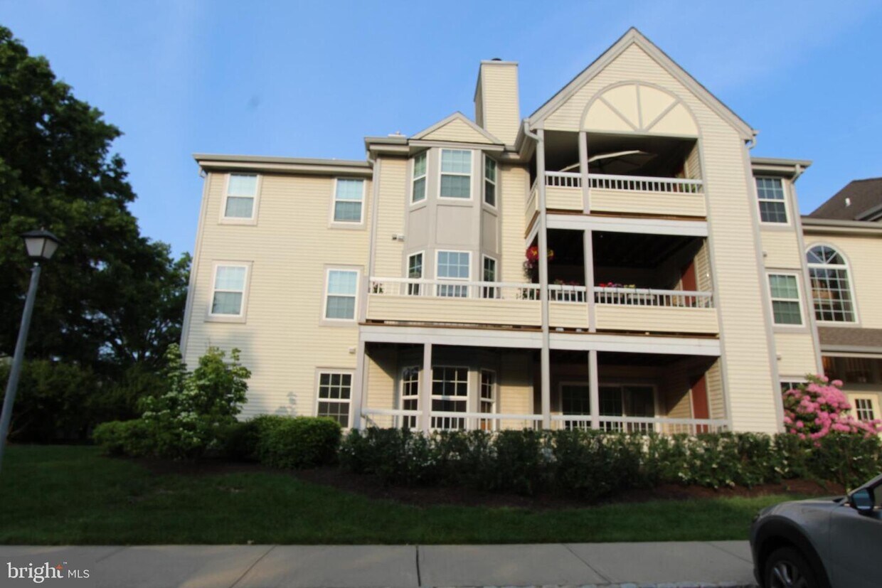 Primary Photo - 101 Claridge Ct