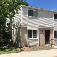 Building Photo - 838 S Curtis Rd