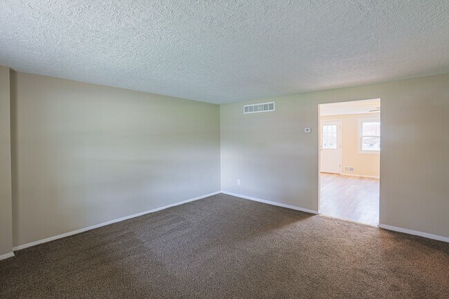 Building Photo - Updated 3 Bedroom Home Available Now!