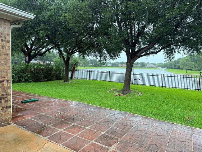 Foto del edificio - 10330 Marble Crest Dr