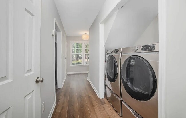 Foto del edificio - 130 Shady Meadow Cir