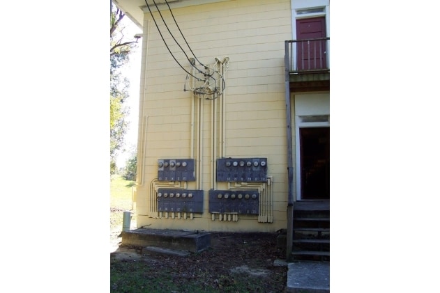 Building Photo - Pine Cove Apartments