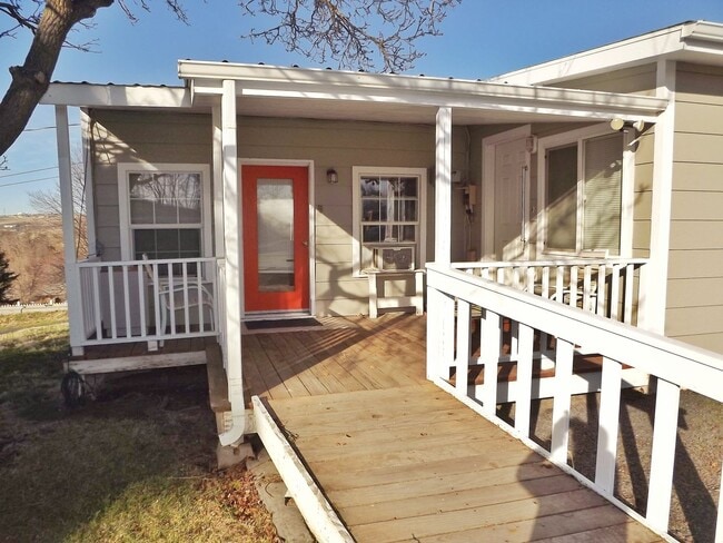 Building Photo - Studio Apartment-Furnished