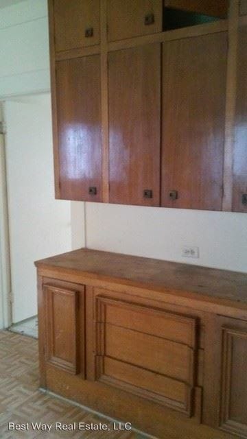 Building Photo - 2 br, 1 bath Apartment - 519 Topeka