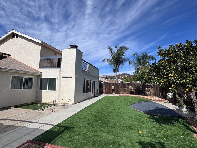 Foto del edificio - 13341 Aldrin Ave