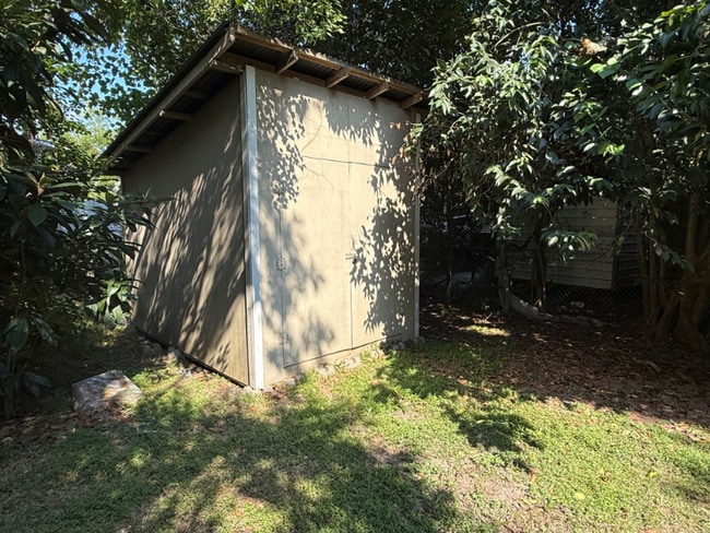 Foto del edificio - 4127 Darby St
