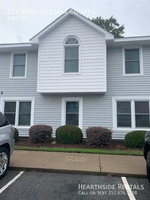 Building Photo - 123 W Victoria Ct