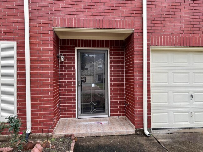 Foto del edificio - 2211 Ruffian Ln