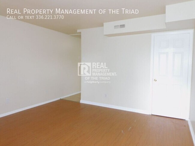 Foto del edificio - 4302 Parker St