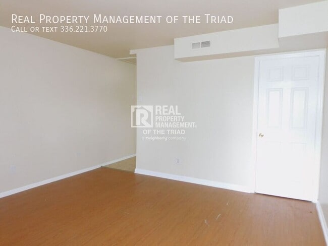 Building Photo - 4302 Parker St