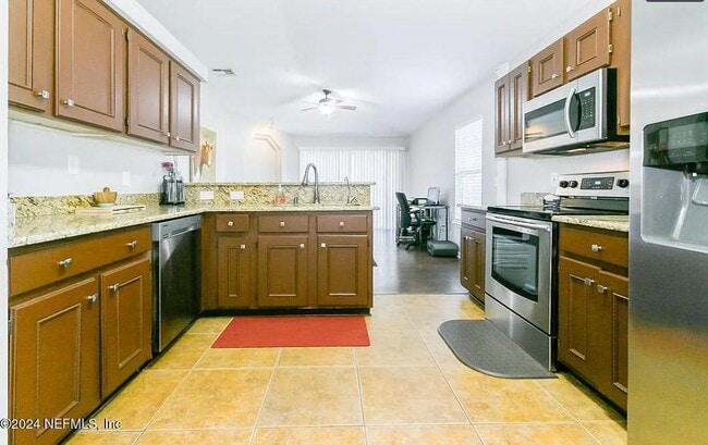 Foto del edificio - 1122 Windy Willows Dr