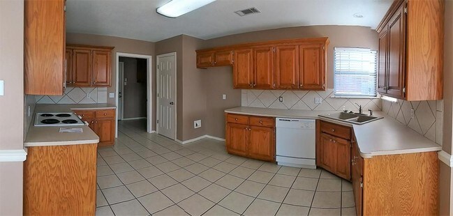 Building Photo - 5708 Hedwig Way