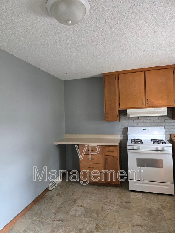 Foto del edificio - 3433 Somerset Dr
