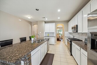 Building Photo - 919 E Tide Bay Cir